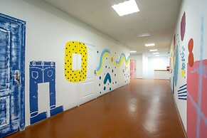 P2B hostel & bar