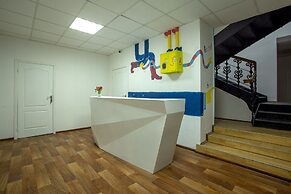 P2B hostel & bar