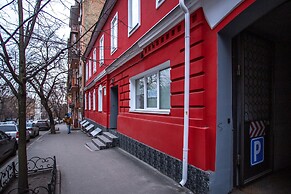 P2B hostel & bar
