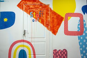 P2B hostel & bar