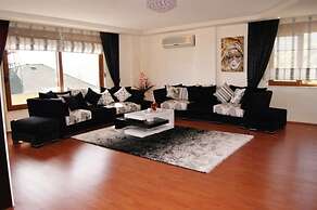 Villa with Majestic Views 1036