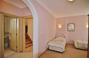 Villa with Majestic Views 1028