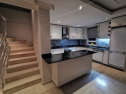 Villa in Alanya With Breathtaking Views 1022