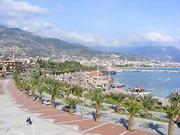 Villa in Alanya With Breathtaking Views 1022