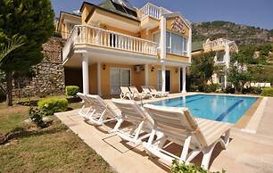 Villa in Alanya With Breathtaking Views 1022