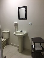 Tababela Airport B&B