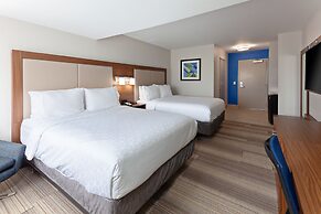 Holiday Inn Express & Suites Valencia - Santa Clarita by IHG