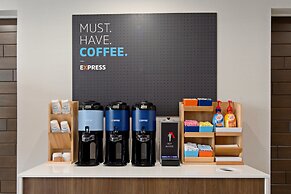 Holiday Inn Express & Suites Valencia - Santa Clarita by IHG