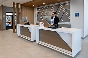 Holiday Inn Express & Suites Valencia - Santa Clarita by IHG