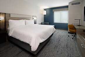 Holiday Inn Express & Suites Valencia - Santa Clarita by IHG