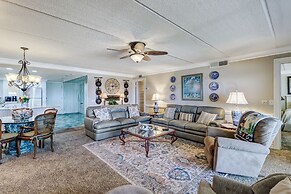 Redecorated Foreshore Condo with Spacious Balcony by RedAwning