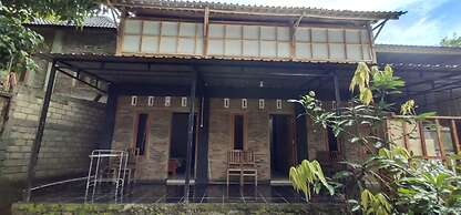 Homestay Kurnia - Hostel