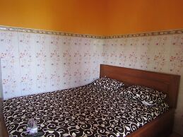 Losmen Kinasih Puncak & Gazebo Pandang