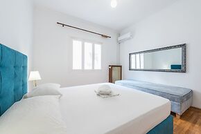 Victoria Queens Suites Apartments