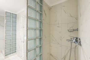 Victoria Queens Suites Apartments