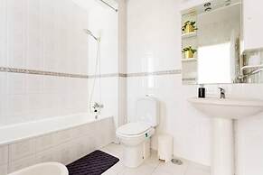 Apartment by the Sea, With Pool