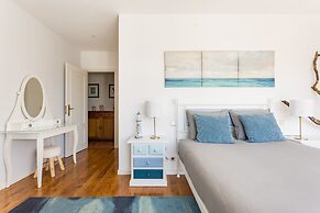 Apartment by the Sea, With Pool