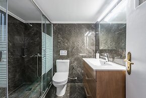 Victoria Supreme Suite