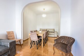 Victoria Supreme Suite