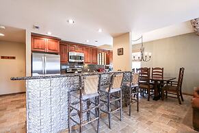 Silver Bear 22 Pet-Friendly, Cozy, Underground Parking, Walk to Canyon