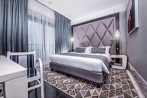 Krystal Palace Douala