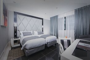 Krystal Palace Douala