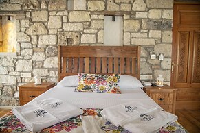 Stone Garden Tas Hotel