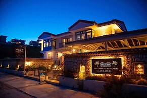 Stone Garden Tas Hotel