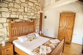 Stone Garden Tas Hotel