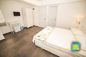 NİLİA BOZCAADA