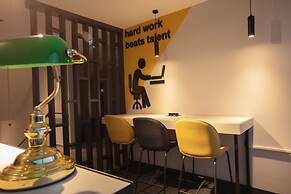 Valent Otel Business