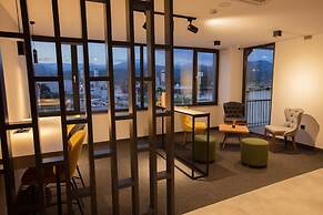 Valent Otel Business