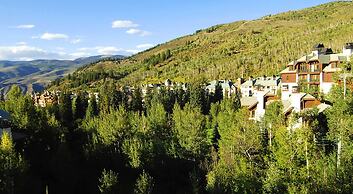 Oxford Court #305 3 Bedroom Condo by Redawning