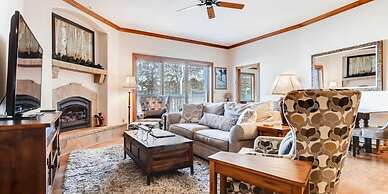 Oxford Court #305 3 Bedroom Condo by Redawning