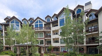 Oxford Court #305 3 Bedroom Condo by Redawning