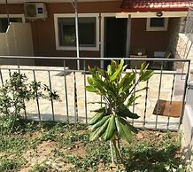 PargaLand Studios & Apartments