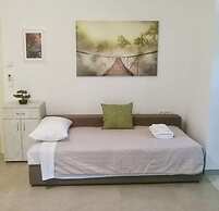 PargaLand Studios & Apartments