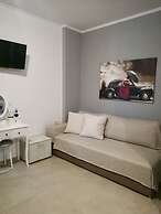 PargaLand Studios & Apartments