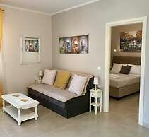 PargaLand Studios & Apartments