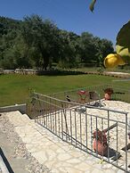 PargaLand Studios & Apartments