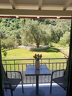 PargaLand Studios & Apartments