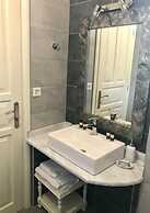 PargaLand Studios & Apartments