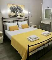 PargaLand Studios & Apartments