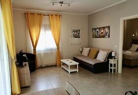 PargaLand Studios & Apartments