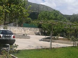 PargaLand Studios & Apartments