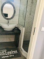 PargaLand Studios & Apartments