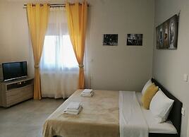 PargaLand Studios & Apartments