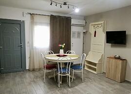 PargaLand Studios & Apartments