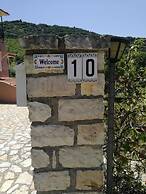 PargaLand Studios & Apartments