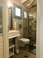 PargaLand Studios & Apartments